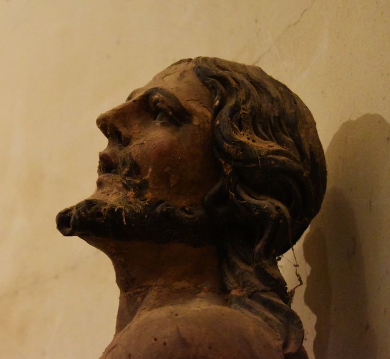 statue : Christ aux liens, détail du profil gauche