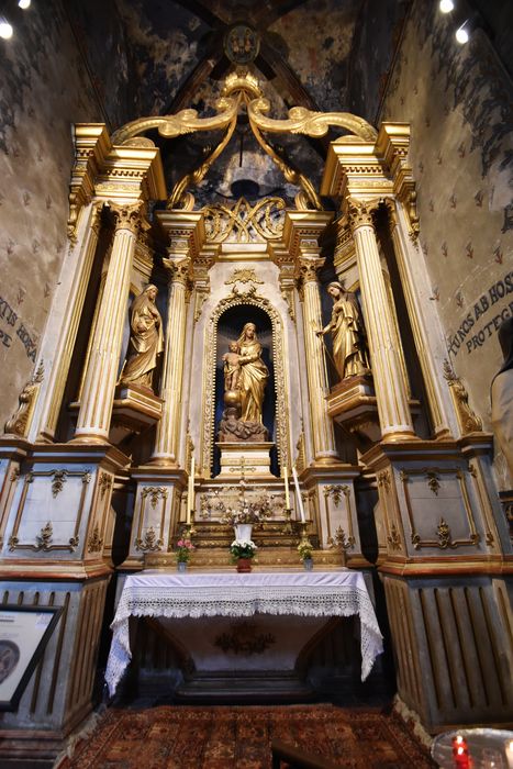 retable Notre-Dame-des-Victoires, statues : Vierge à l’Enfant, sainte Anne, sainte Germaine