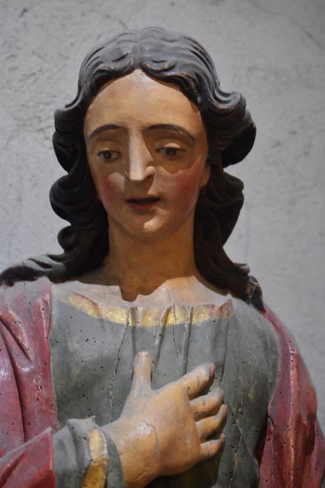 statue formant une mise au tombeau, détail de saint Jean