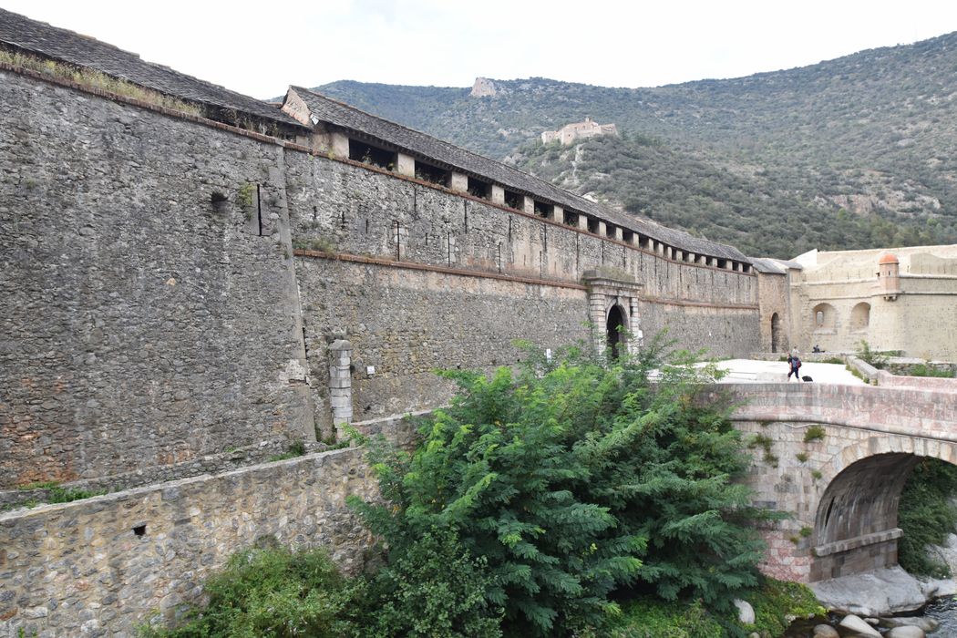 remparts est, porte de France, ensemble est