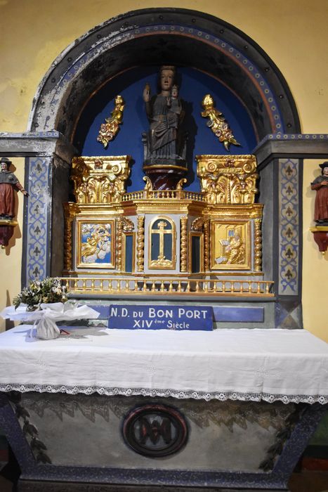 tabernacle, statue dite Notre-Dame-du-Bon-Port, dite aussi Notre-Dame-du-Bon-Passage : Vierge à l'Enfant assise