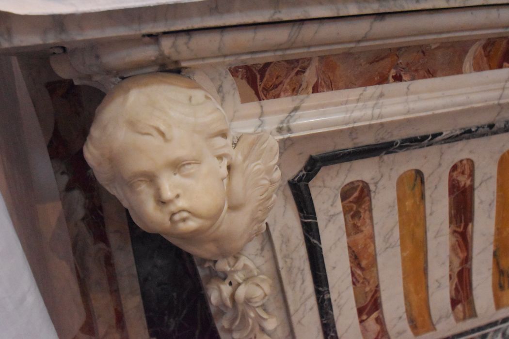 autel (ancien maître-autel) de l’absidiole nord, détail