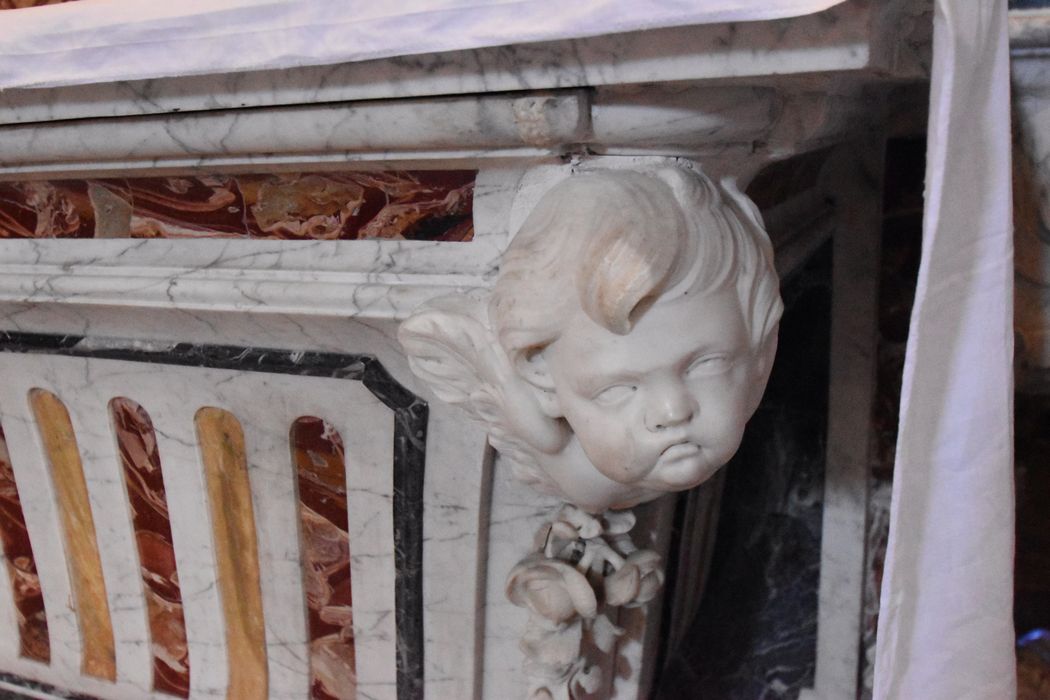 autel (ancien maître-autel) de l’absidiole nord, détail