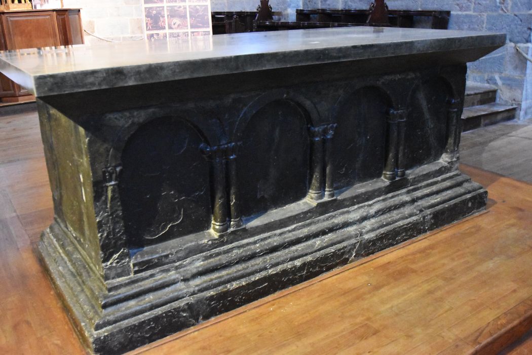 autel (tombeau de saint Savin)