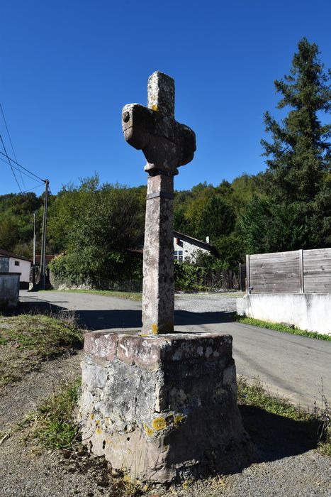 vue générale de la croix