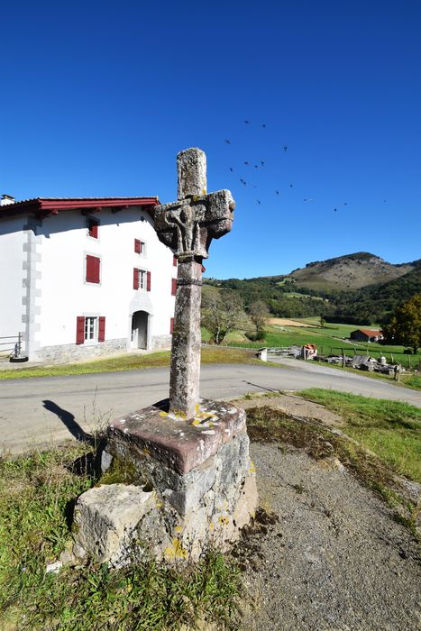 vue générale de la croix