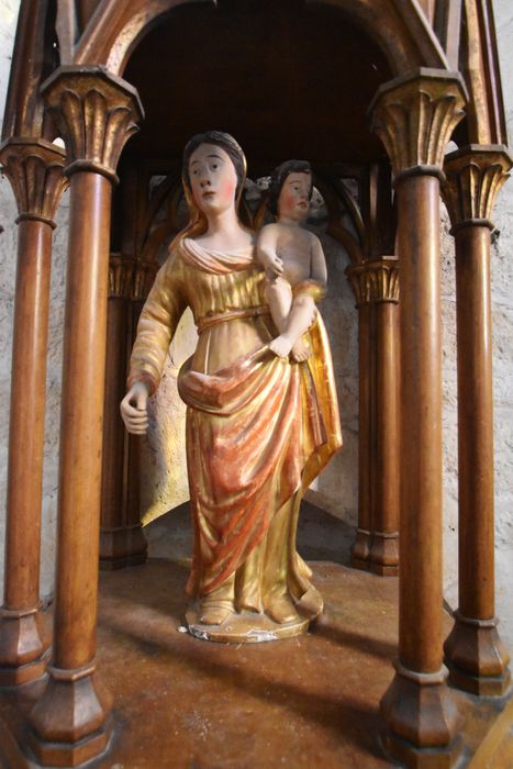 statue (statuette) : Vierge à l’Enfant