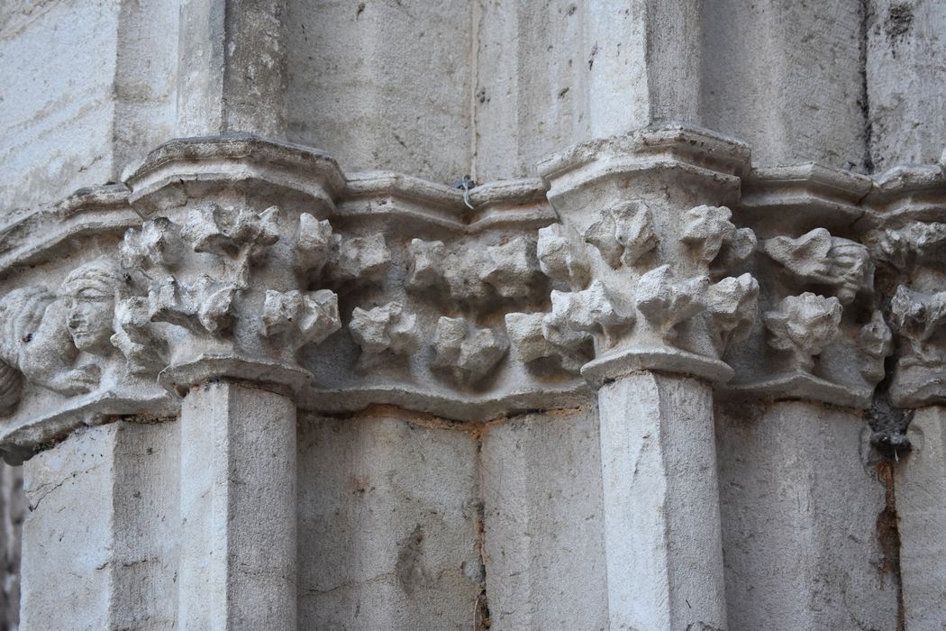 portail d’accès nord, détail