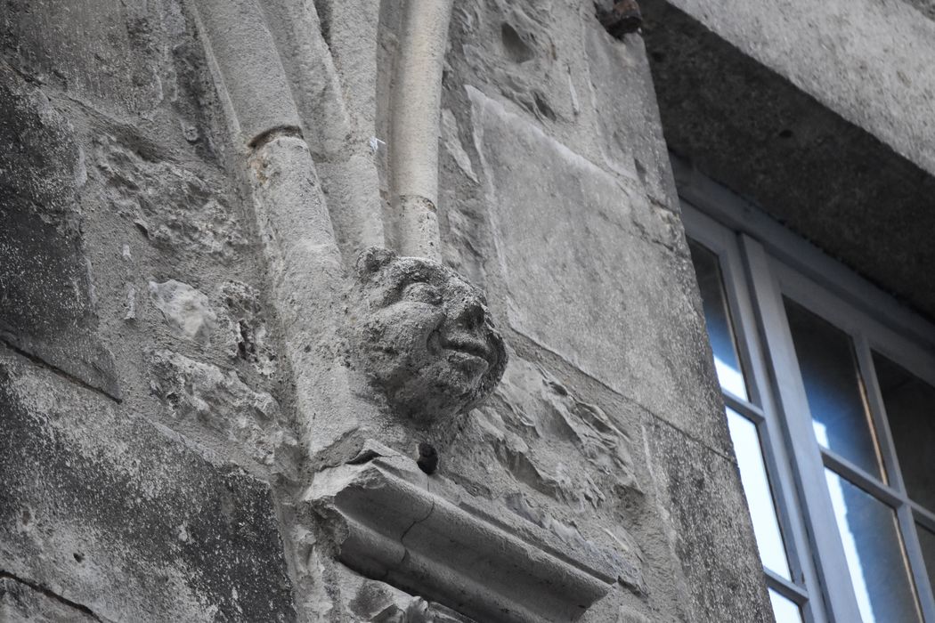 façade sud sur rue, détail