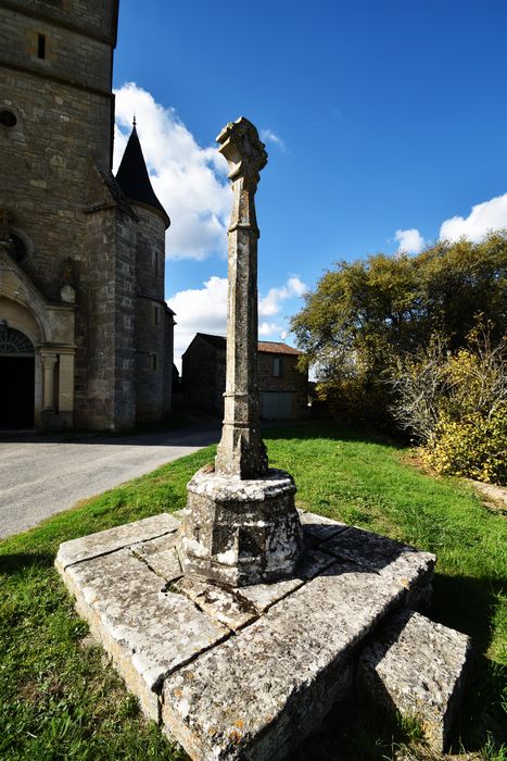 vue générale de la croix