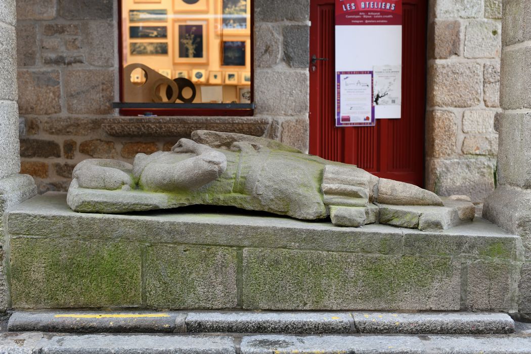 détail du gisant