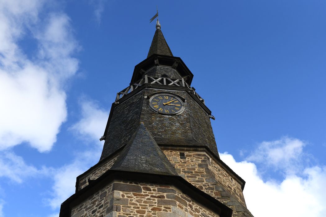 vue partielle de la tour