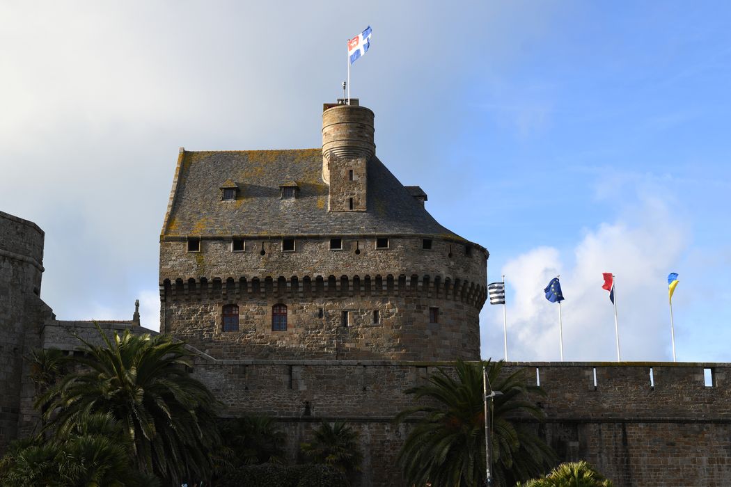 façade sud, vue partielle