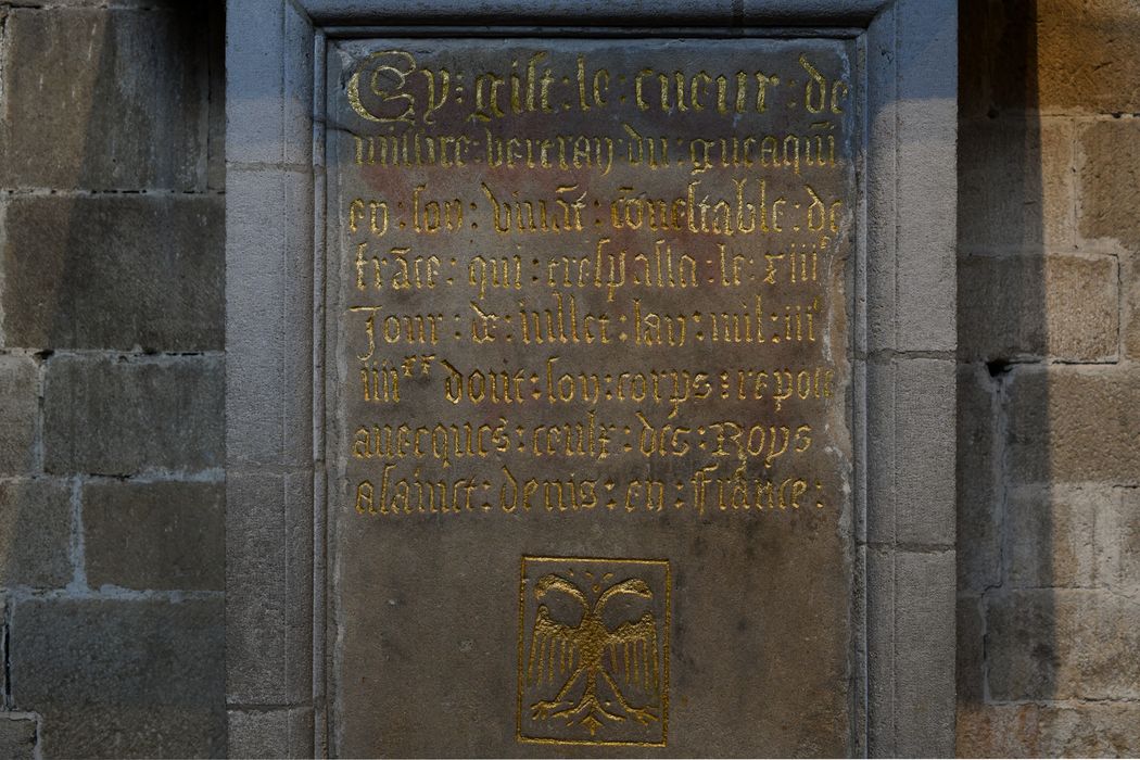 sarcophage, tombeau du coeur de du Guesclin, détail de l’inscription