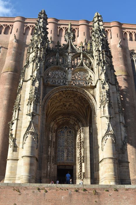 porche monumental sud