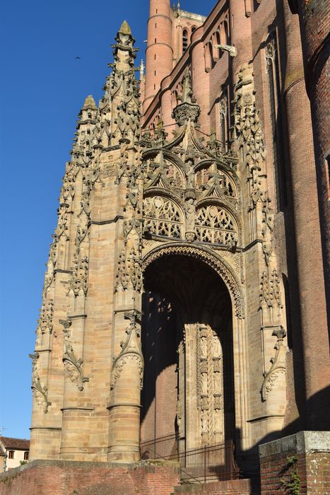 porche monumental sud