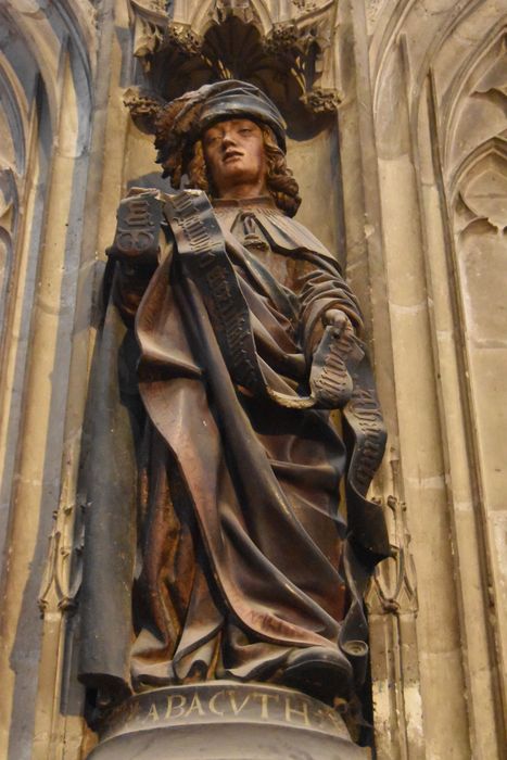 statue : Saint personnage