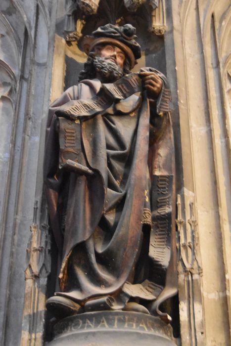 statue : Saint personnage