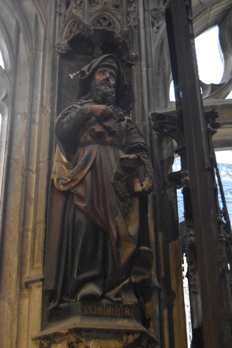 statue : Saint personnage