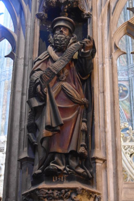 statue : Saint personnage