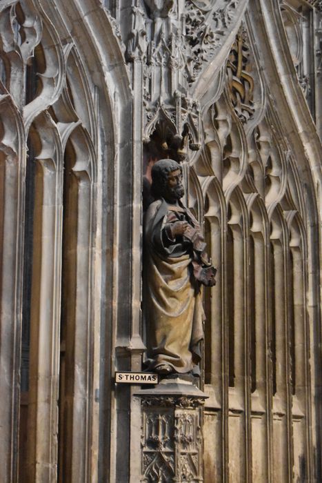 statue : Saint personnage