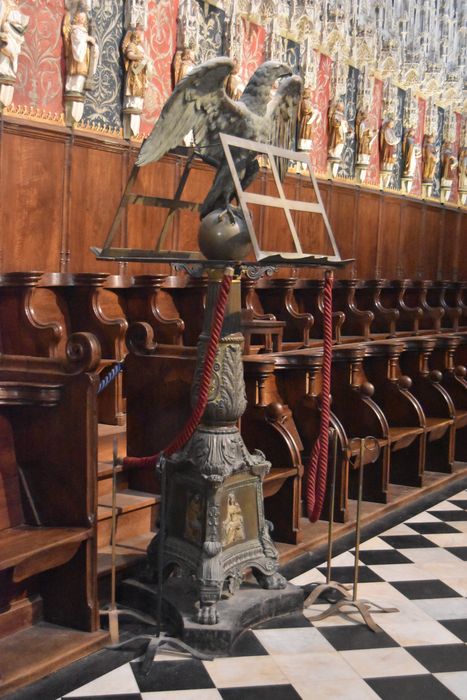 lutrin (aigle-lutrin)