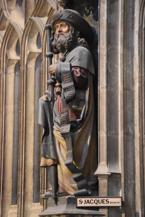 statue : Saint personnage