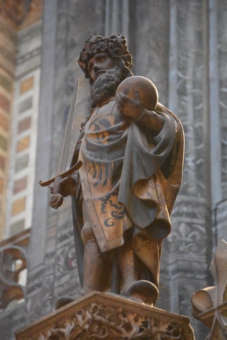 statue : Saint personnage