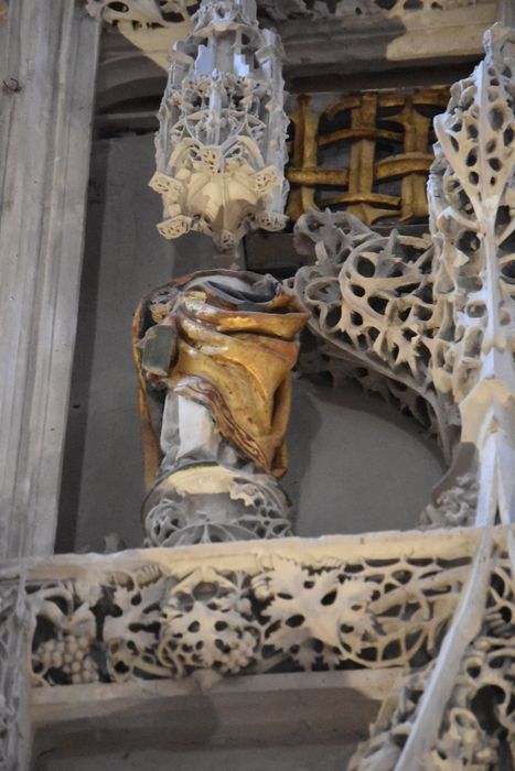 statue fragmentaire : Saint personnage