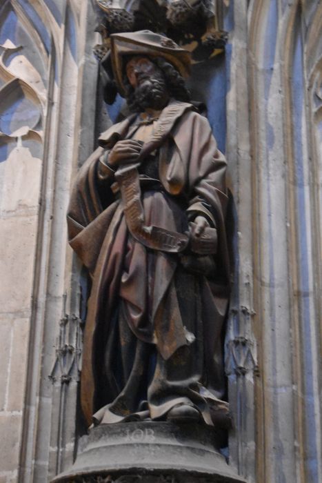 statue : Saint personnage