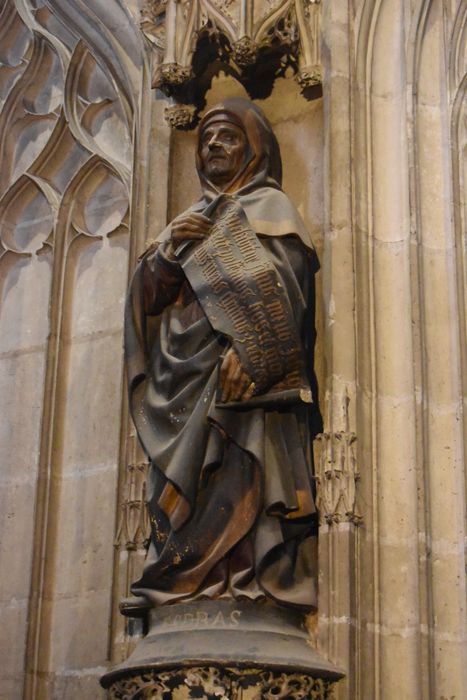 statue : Saint personnage