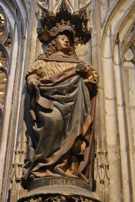 statue : Saint personnage