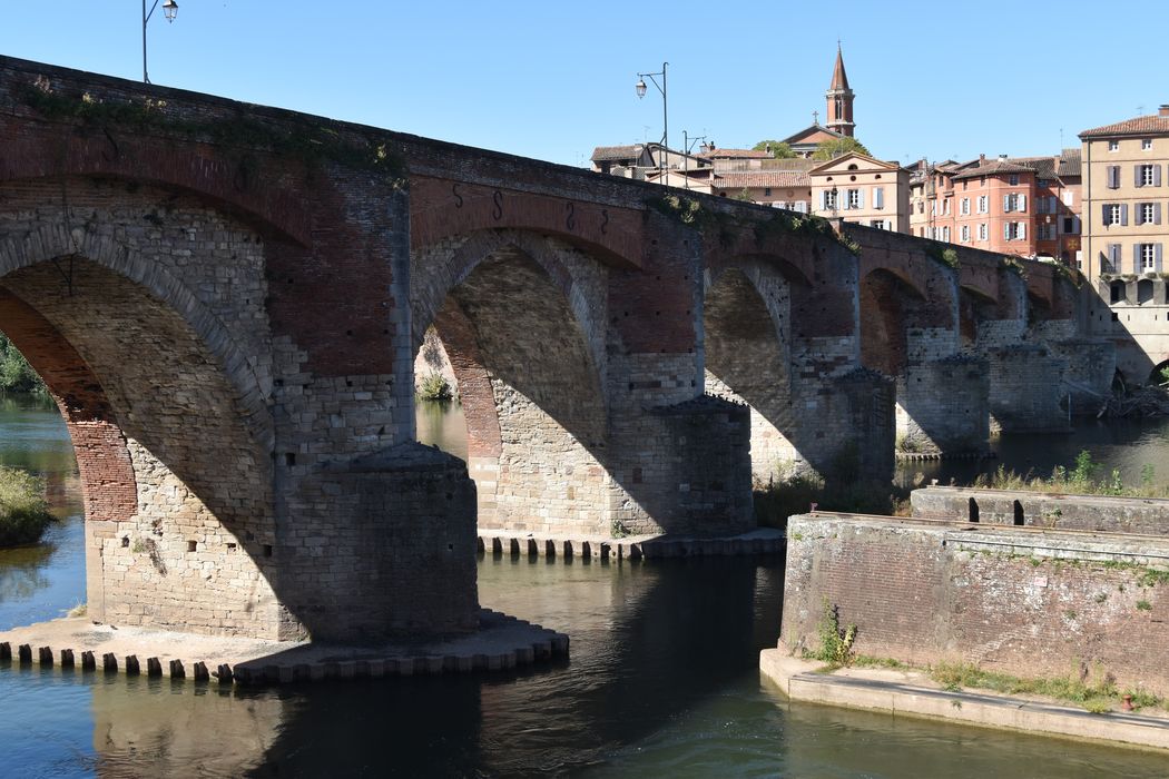 vue générale du pont depuis la rive sud en amont