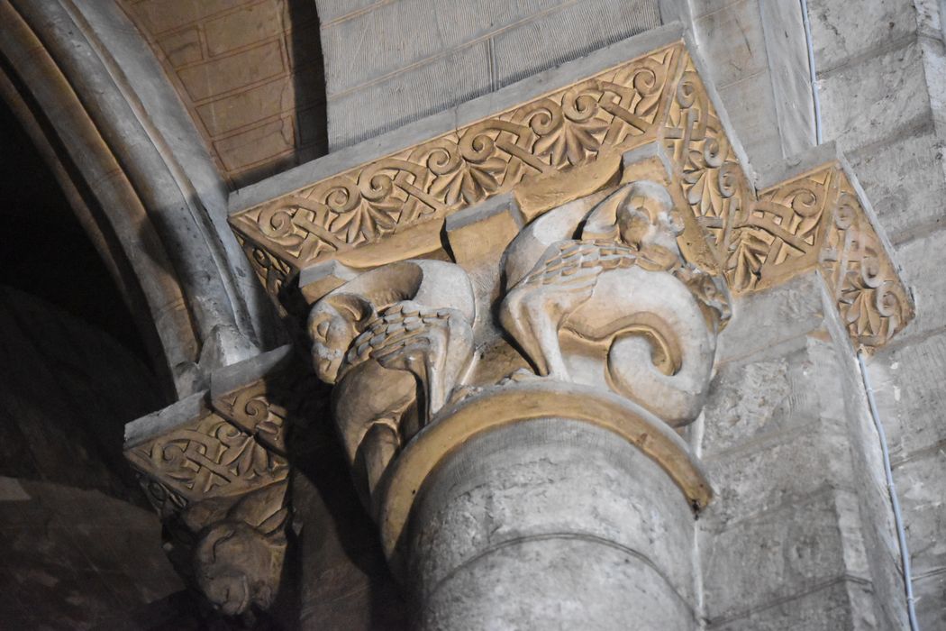 détail d’un chapiteau sculpté