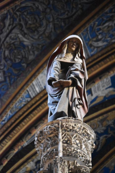 statue : Vierge du Calvaire