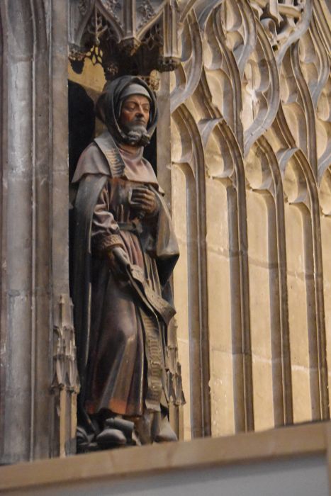statue : Saint personnage