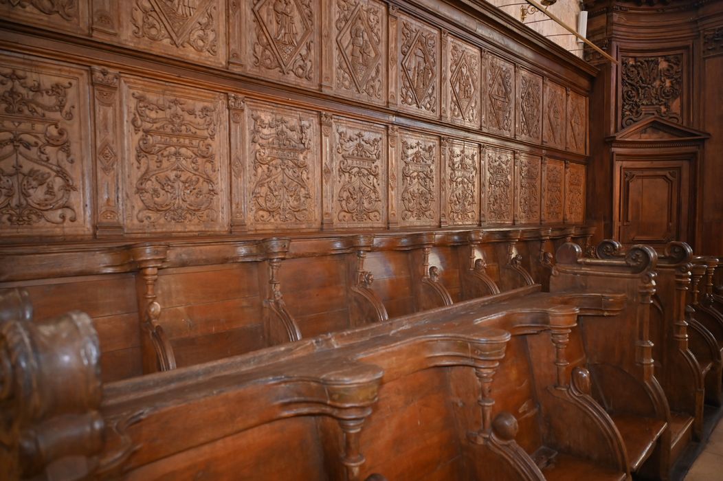 stalles, vue partielle