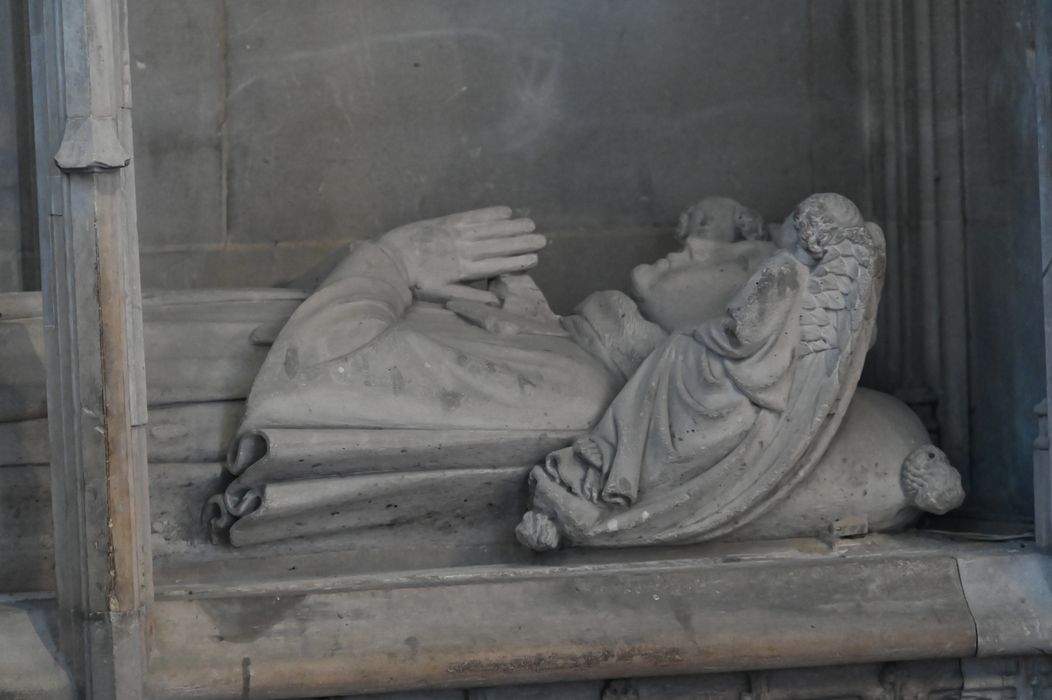 monument funéraire de Jean le Boursier, seigneur d'Esternay, vue partielle