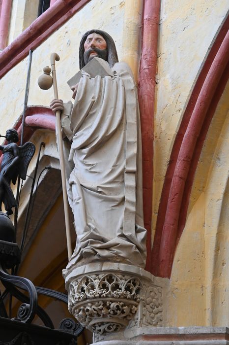 statue : Saint apôtre