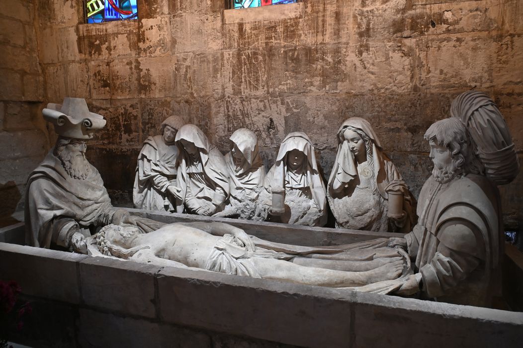 groupe sculpté : Mise au tombeau