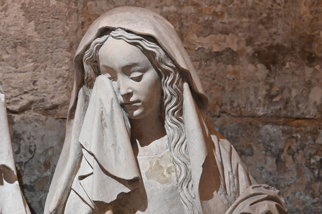 groupe sculpté : Mise au tombeau, détail