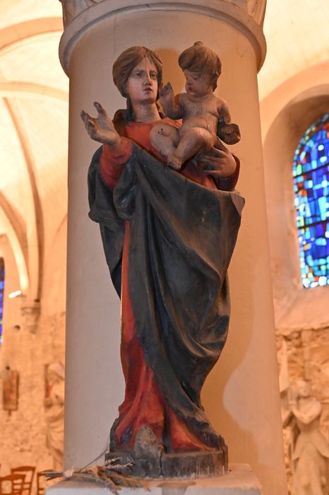 statue : Vierge à l’Enfant