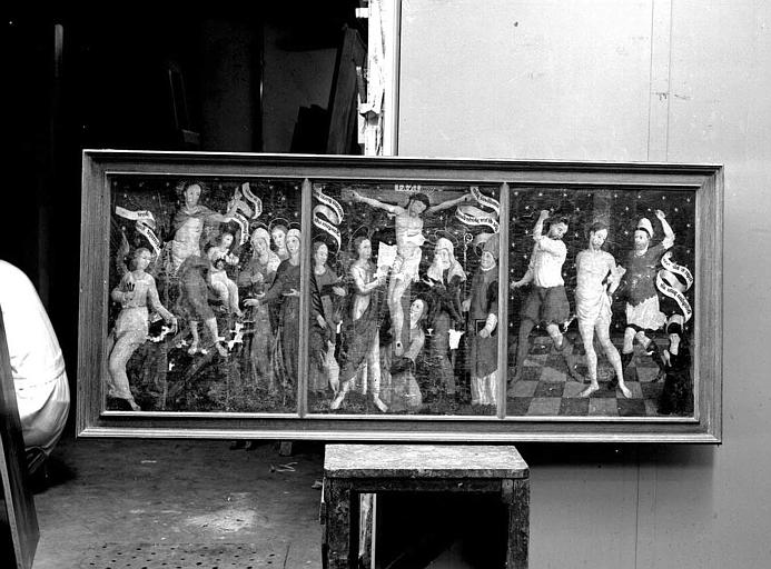 Panneaux peints du retable (Chapelle du Calvaire) : La Flagellation, la Crucifixion, la Résurrection