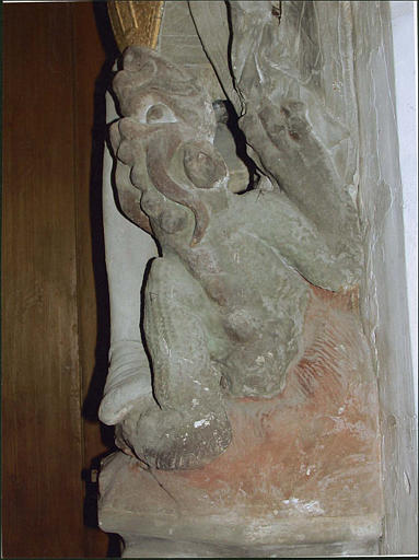 groupe sculpté : saint Michel terrassant le dragon, détail du dragon - © Ministère de la Culture (France), Médiathèque du patrimoine et de la photographie (objets mobiliers), tous droits réservés