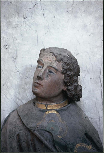 calvaire, poutre de gloire : détail du saint Jean évangéliste - © Ministère de la Culture (France), Médiathèque du patrimoine et de la photographie (objets mobiliers), tous droits réservés