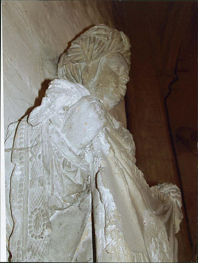 statue : sainte Véronique, vue de côté - © Ministère de la Culture (France), Médiathèque du patrimoine et de la photographie (objets mobiliers), tous droits réservés