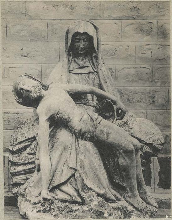 groupe sculpté : Vierge de Pitié - © Ministère de la Culture (France), Médiathèque du patrimoine et de la photographie, diffusion GrandPalaisRmn Photo