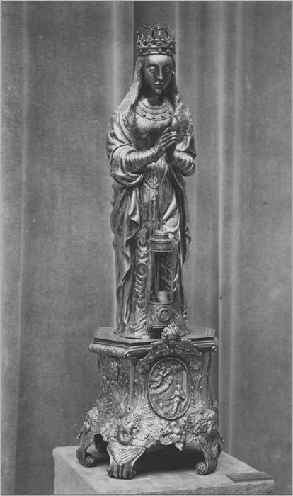 statuette : Vierge de Notre-Dame du Puy avec socle , Exposition Mariale (Petit-Palais) n°233 du catalogue