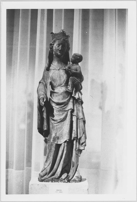 statue : Vierge à l'Enfant - © Ministère de la Culture (France), Médiathèque du patrimoine et de la photographie, diffusion RMN-GP