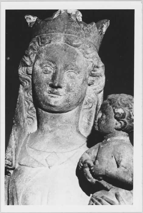statue : Vierge à l'Enfant, vue partielle - © Ministère de la Culture (France), Médiathèque du patrimoine et de la photographie, diffusion RMN-GP